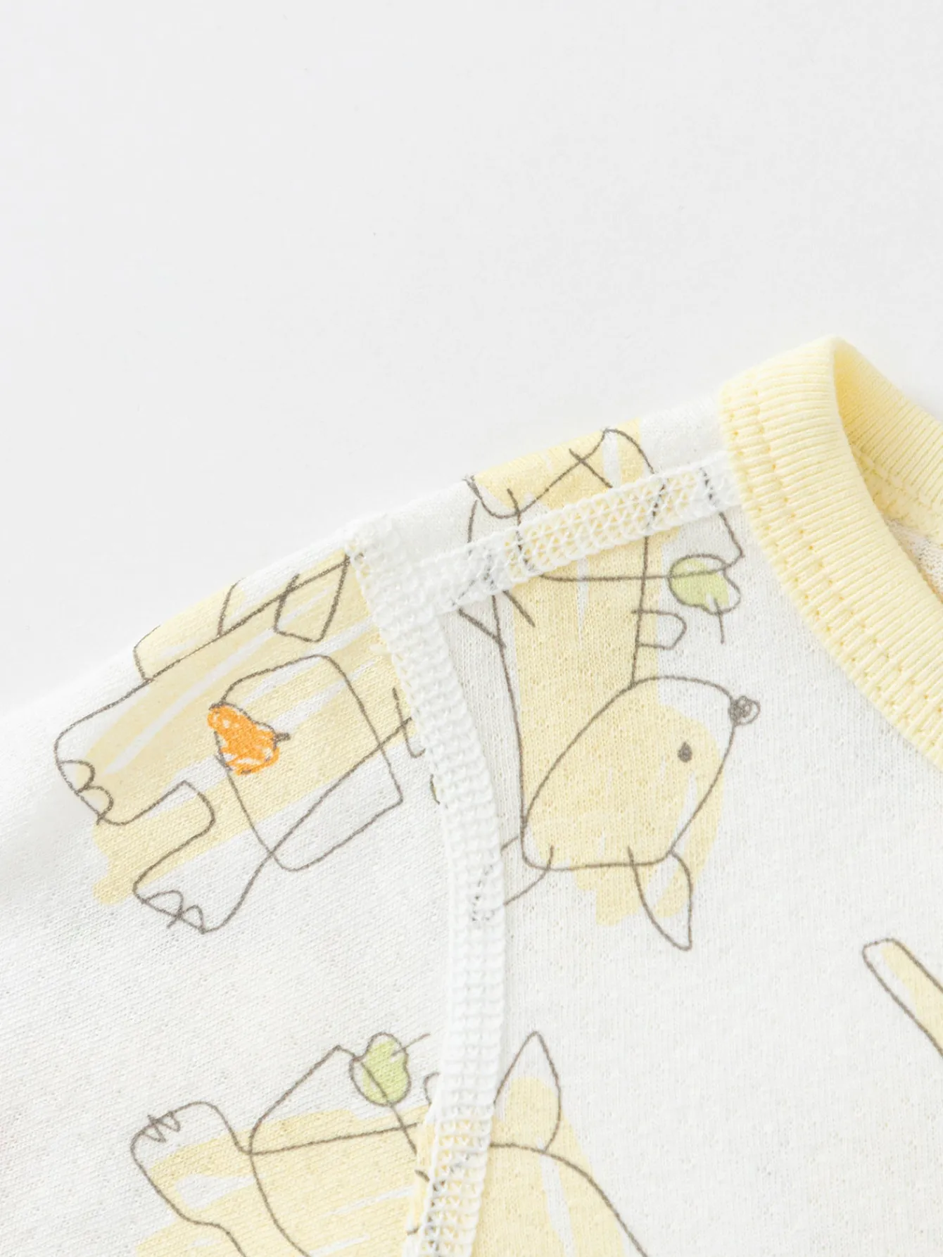 Balabala Baby Unisex Basic Style Baby Underwear Straight Open Jumpsuit White Yellow Hue Fashion