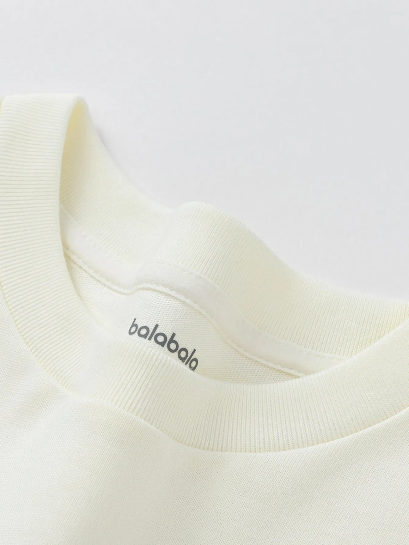 Balabala Children Clothes Boy And Girl Short Sleeve T-Shirt 2024 New Autumn And Winter Crew Neck New Year's Outfit Cheap