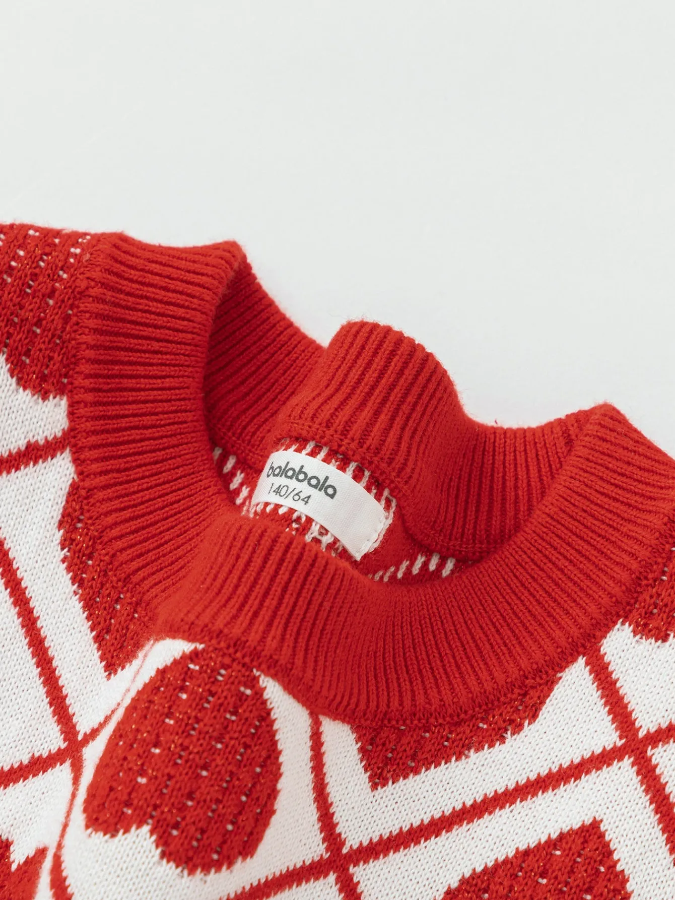 Balabala Girls' Knitwear, Children's Knitwear, 2024 Winter New Heart Design Middle and Large Children's Knitted Top Fashionable Red White Sale