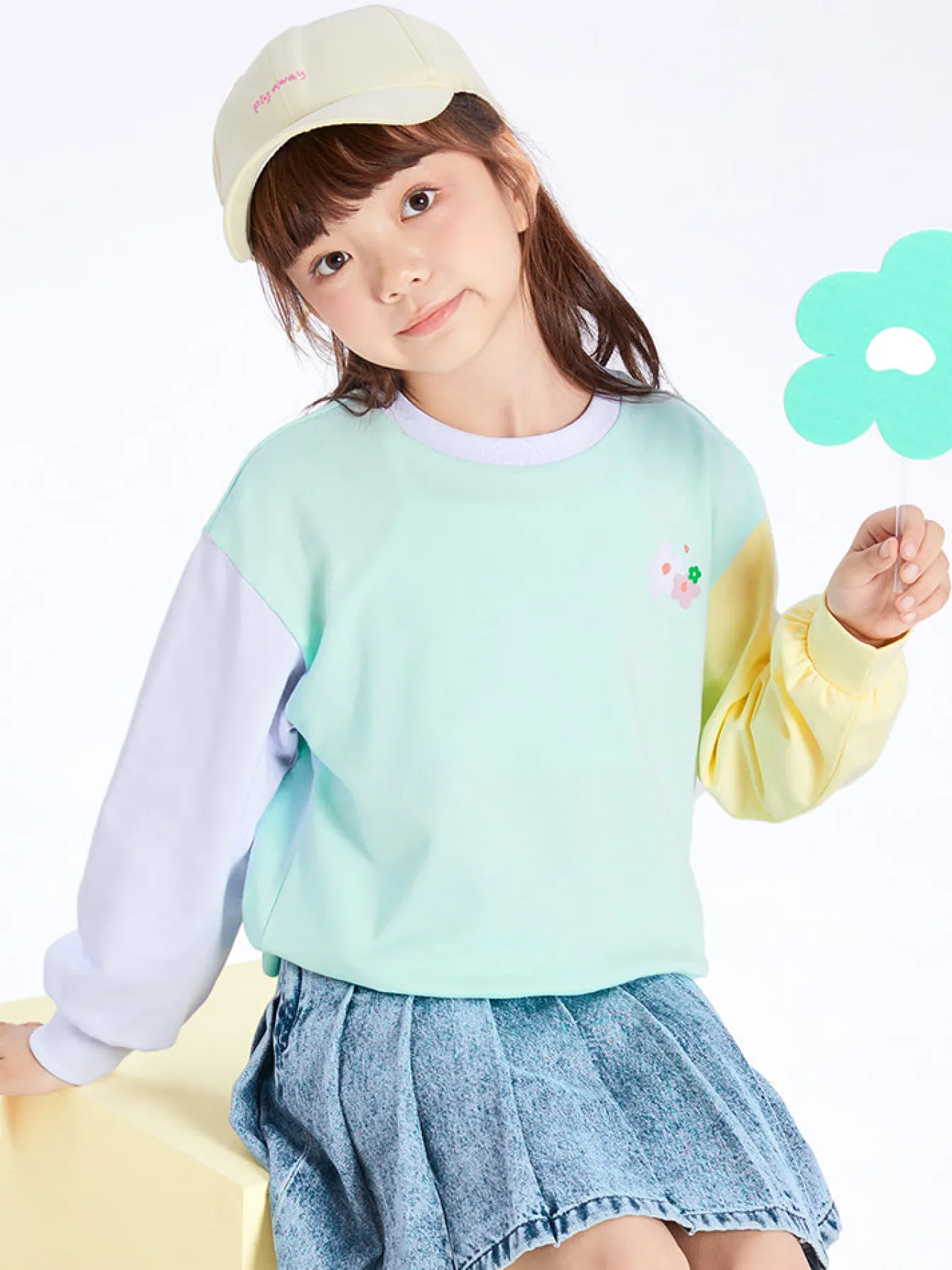 Balabala Kids Girl Contrast Patched Rounded V-Neck Long Sleeve T-Shirt 7-14 Years Cheap