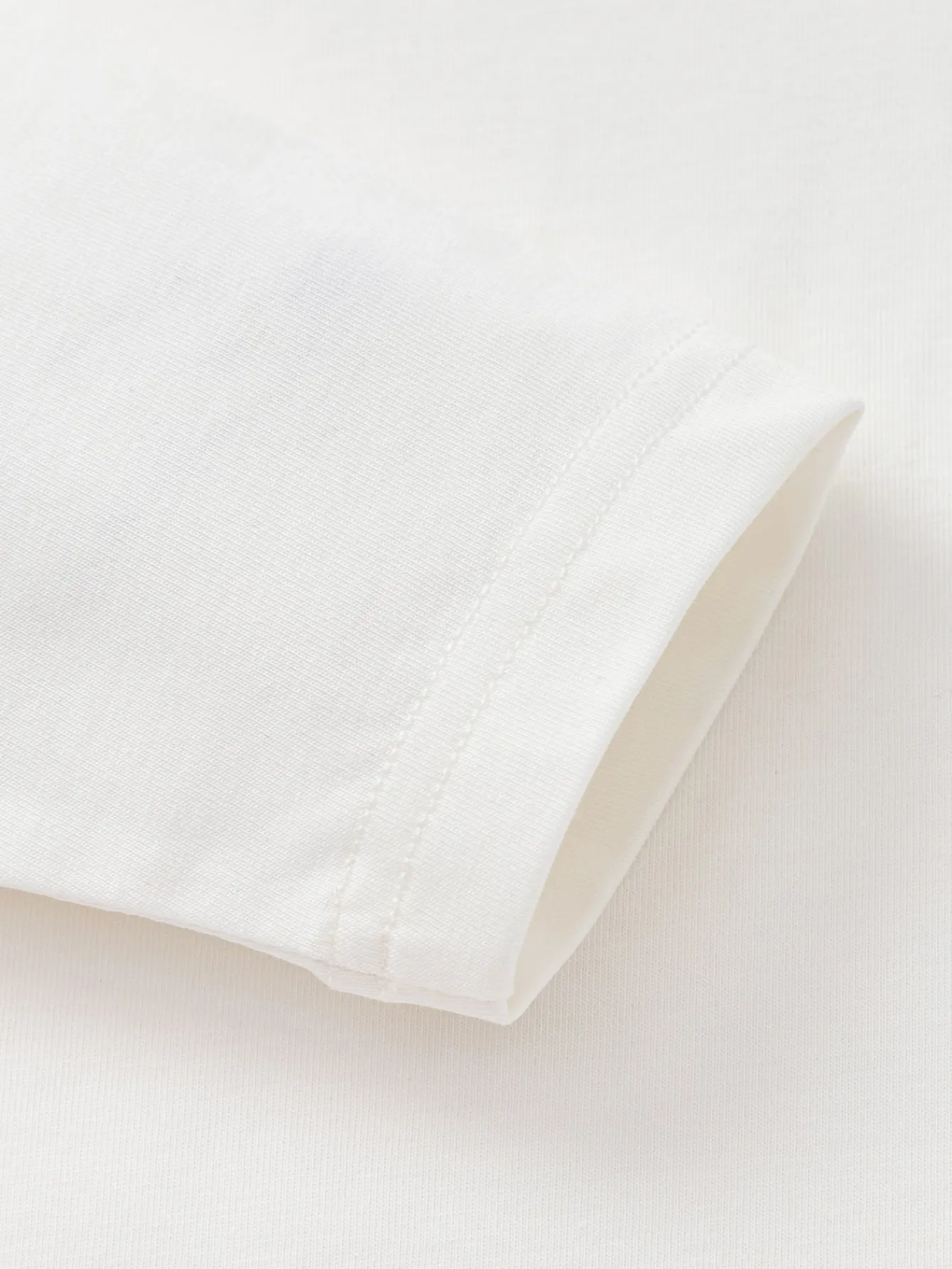 Balabala Long Sleeve T-Shirt 2025 New Spring Style for Boys' Toddlers Round V-Neck Long Sleeve T-Shirt Fashion